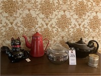 (4) VGT Tea Pots; 1950 Shafford Co Cat Teapot,