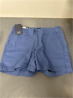 New Women’s GAP Size 4 Shorts