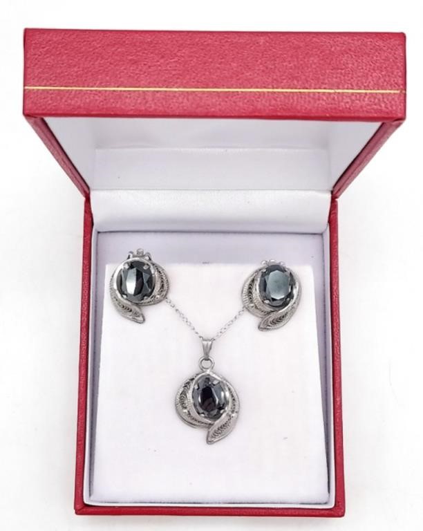 (WX) Sterling Silver Necklace & Clip Earrings