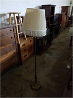 Floor lamp. 60in