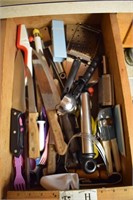 Contents of Kitchen Drawer 2