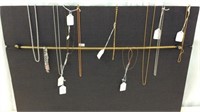 Several Necklace Chains Y5A