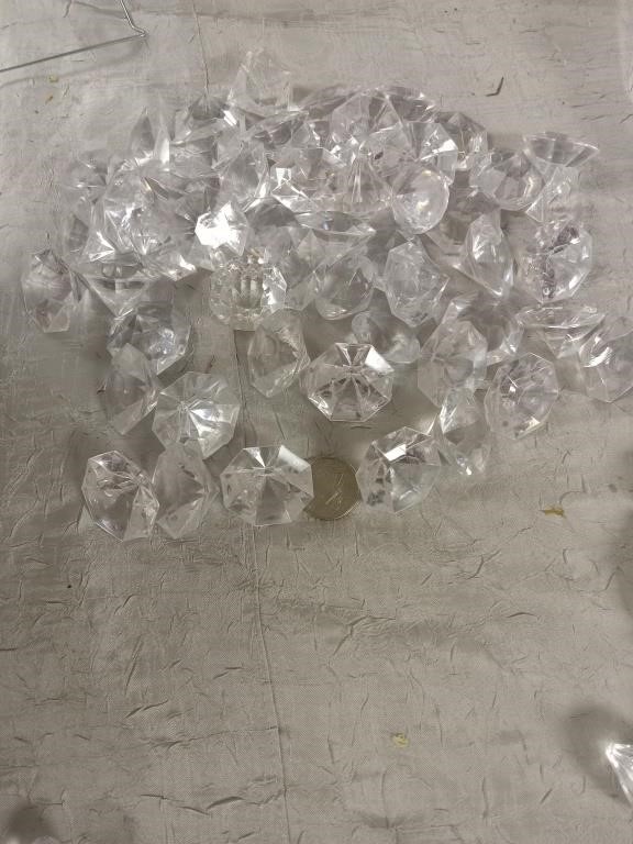 50 acrylic diamonds