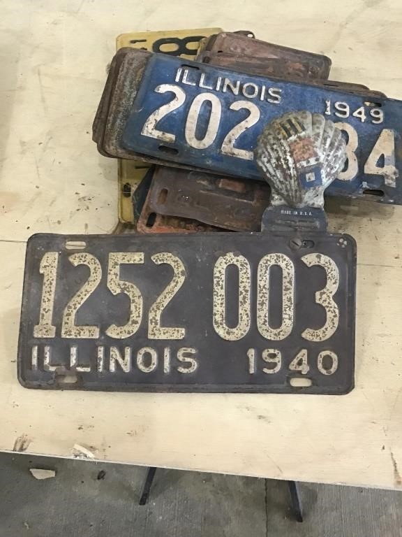 7 PAIRS, 4 SINGLES 1940s LICENSE PLATES AND S