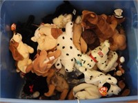 Entire tote of beanie babies in various types