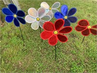 Lawn Flowers Spinners