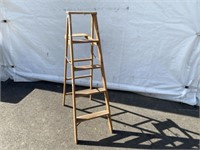 5' Wooden Step Ladder