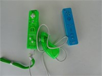 Set of Wii Remotes and Nunchuck
