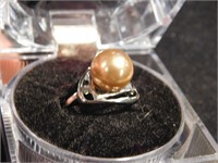 Decorative Pearl Ring - Size 6.5
