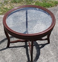 Vintage End Table 24" Round