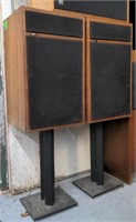 Pair of Magnum Opus speakers w/ stands Aprx.