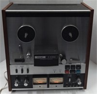 TEAC A-4300 Reel To Reel Tape Player.  Powers on.