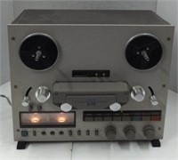 TEAC X-7R Reel To Reel Tape Player.  Powers on.
