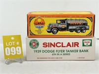 Sunray Gasoline 1930 Diamond T Tanker & Sinclair