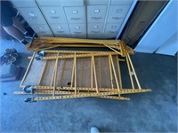 Rolling Scaffolding w/Floor 29"W x 64"H