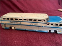 VIntage Metal Greyhound Bus 12"