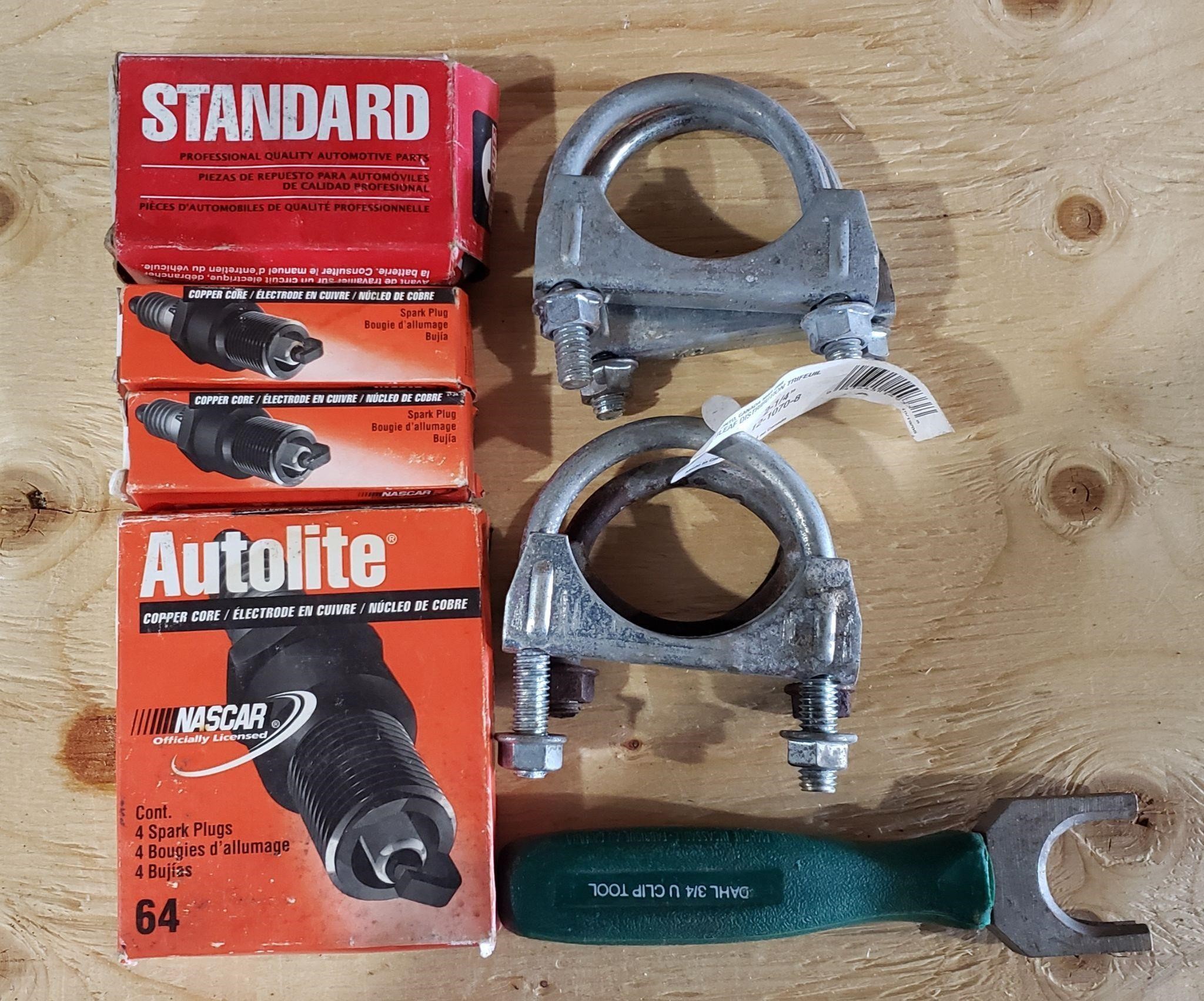 Lot Mechanical, 6 New spark plugs , Exhaust clamps