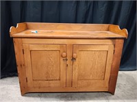 1800'S PRIMITIVE WASH STAND VERY NICE