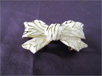 Ladies Decorative White & Gold Bow Belt Buckle