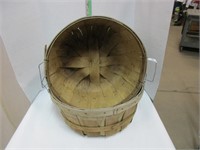 (2) vintage wooden bushel baskets
