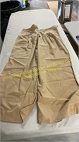 Universal thread pants, size 18