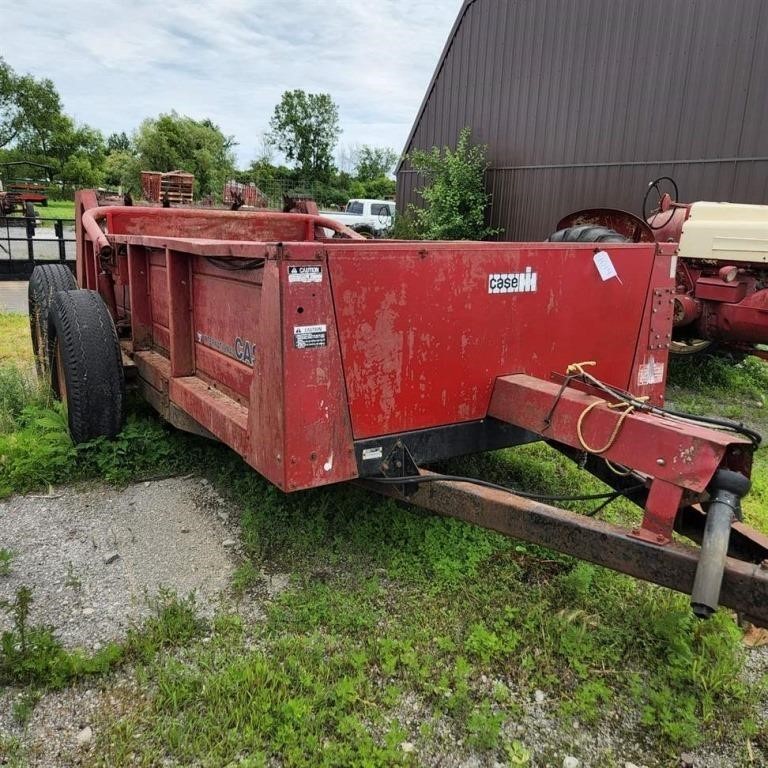 Case IH 575 Tandem Manure Spreader