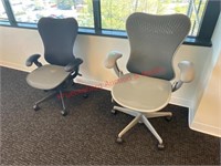 2 Rolling Office Chairs