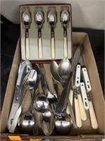 Spoons & Utensils Flat
