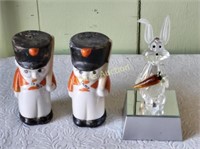 Soldier Salt/Pepper & Lenox ? & Bugs Bunny vintage