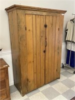 Pine Country Two Door Cupboard w/ Shelves