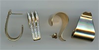 Lot Earring One With Rhinestones 1”