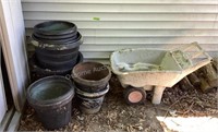 10 large gardening pots & garden wagon