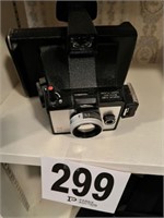 Polaroid & Camera - Land Camera (R3)