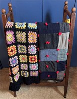 QUILTS & QUILT STAND