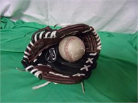 Child Size Rawlings Mit and a Ball