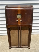 Antique Zenith Radio