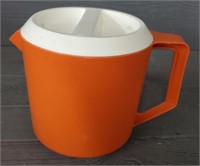 Rubbermaid Pitcher
