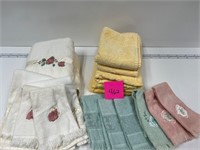 Vtg Towel Sets Rose Yellow Jacquard Hand Towels