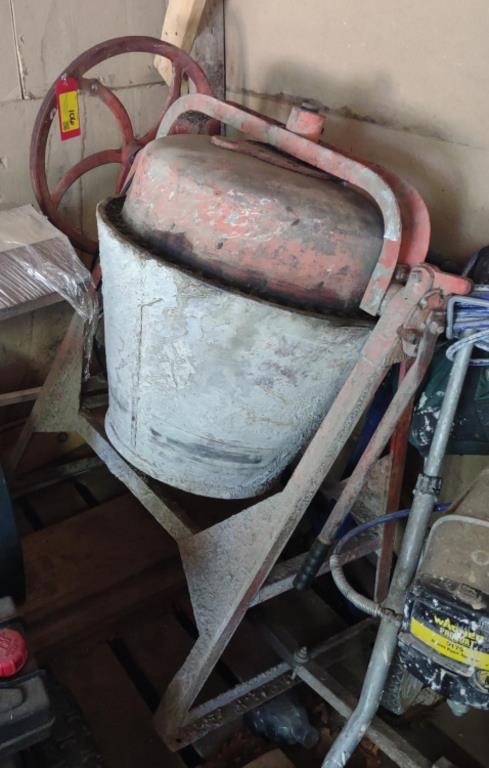 Freddnia Cement Mixer ***(BUYER RESPONSIBLE FOR