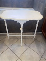 vtg shabby chic lamp table