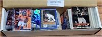 APPROX 500 ASSORTED SPORTS TRADING CARDS
