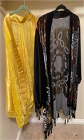 Q - LOT OF 2 LADIES WRAPS (C76)