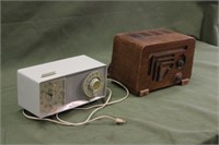 Vintage Motorola Radio,& Vintage Philco Model 600