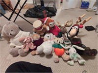 Stuffed animal lot