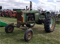 Oliver 880 Tractor- Runs Great!