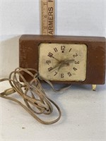 Mid century retro general electric clock