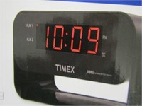 TIMEX CLOCK WITH USB CHARGING