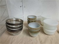 Group of Anchor Hocking containers with lids with