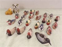 LARGE GROUP OF MINIATURE DUCK FIGURINES....