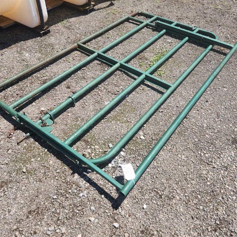 HD Green Gate 91" Wide